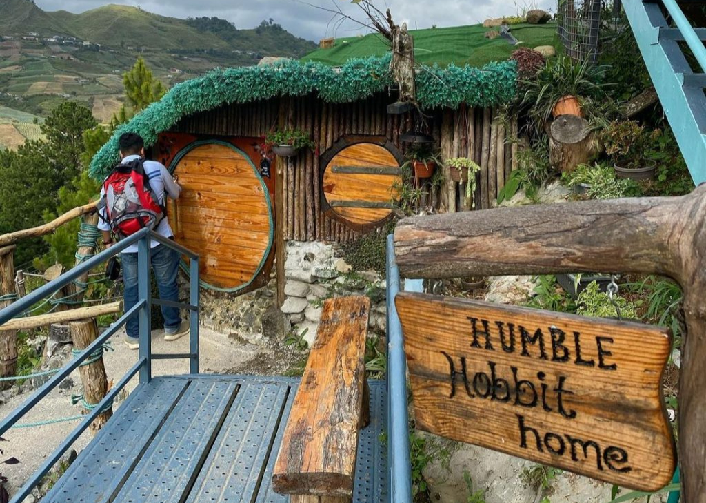 humble-hobbit-home-1-1