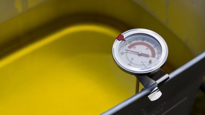 termometer suhu minyak masak ayam goreng 